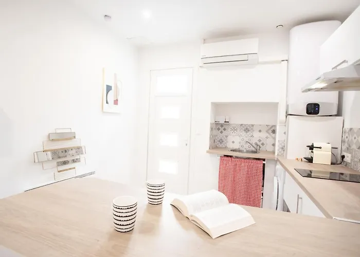 Hyper Centre Climatise شقة